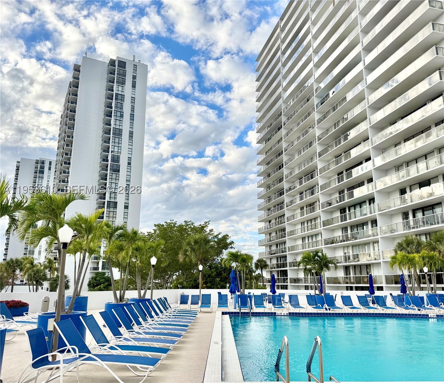 FLAMENCO CONDO TOWER I - Residential