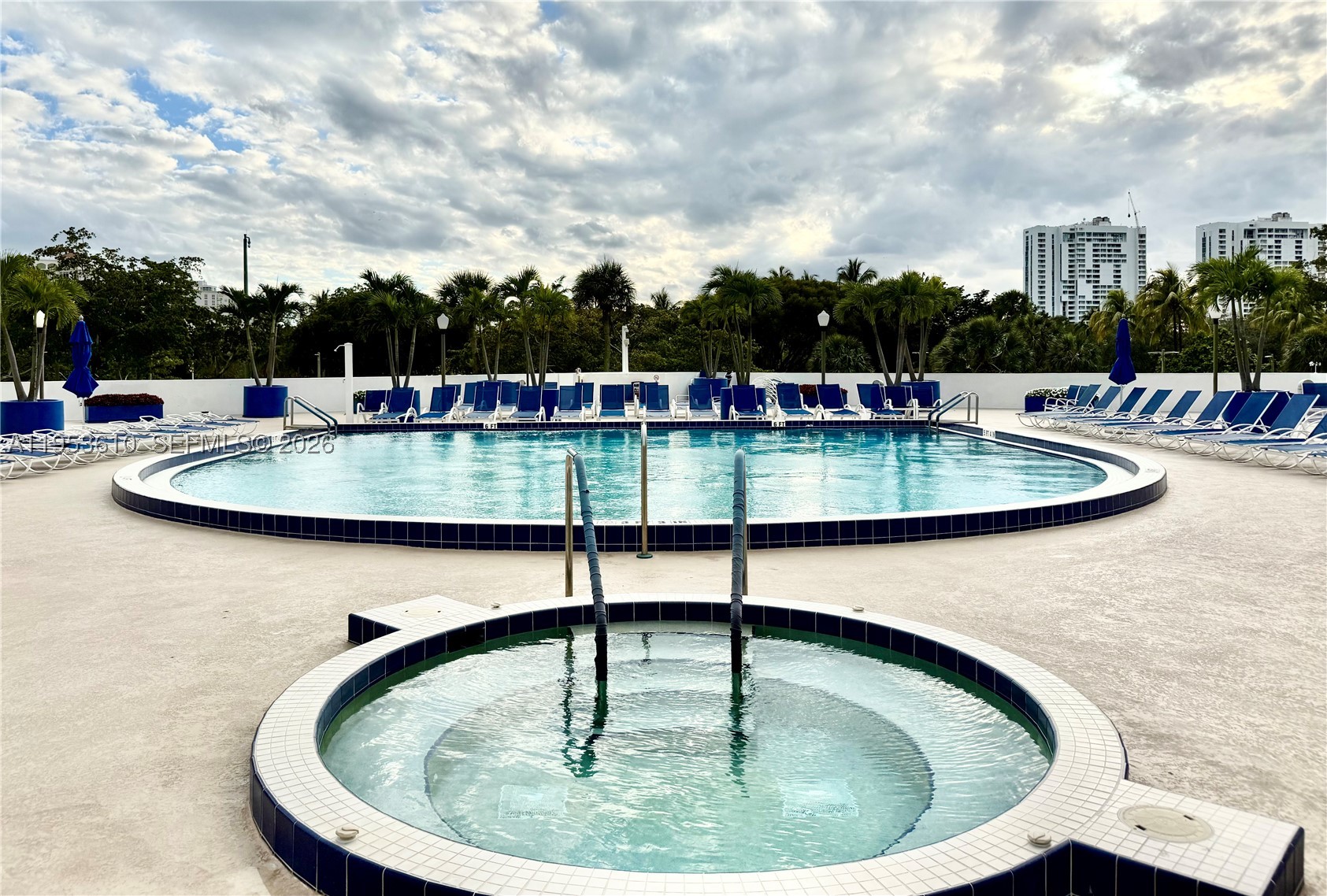 FLAMENCO CONDO TOWER I - Residential