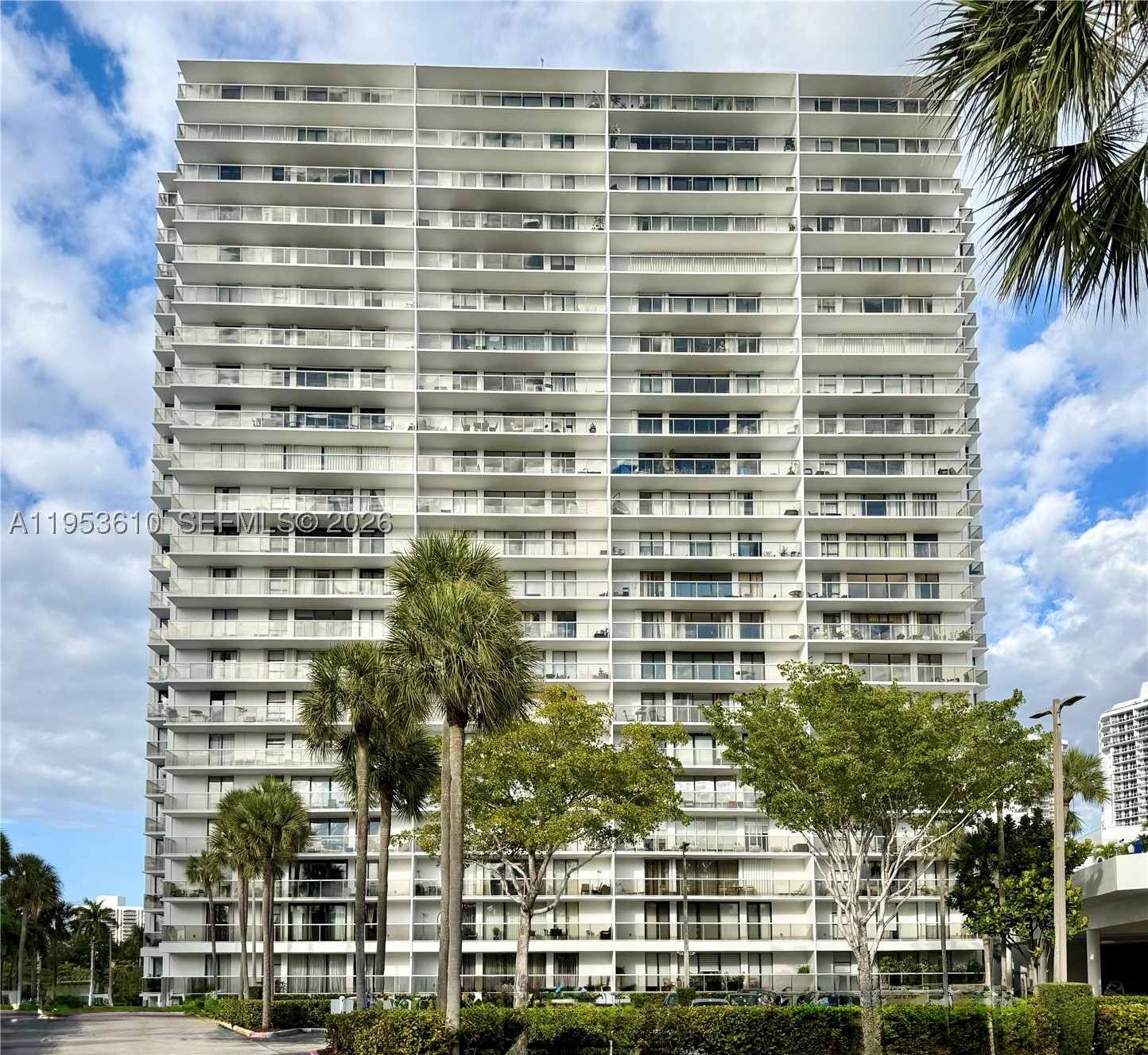 FLAMENCO CONDO TOWER I - Residential