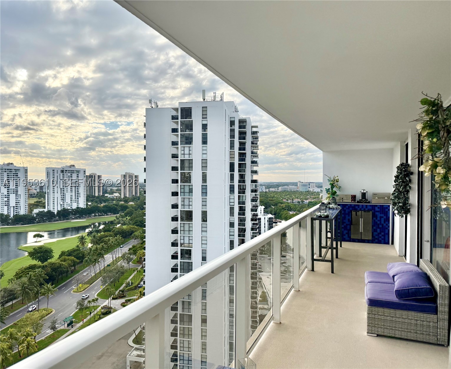 FLAMENCO CONDO TOWER I - Residential