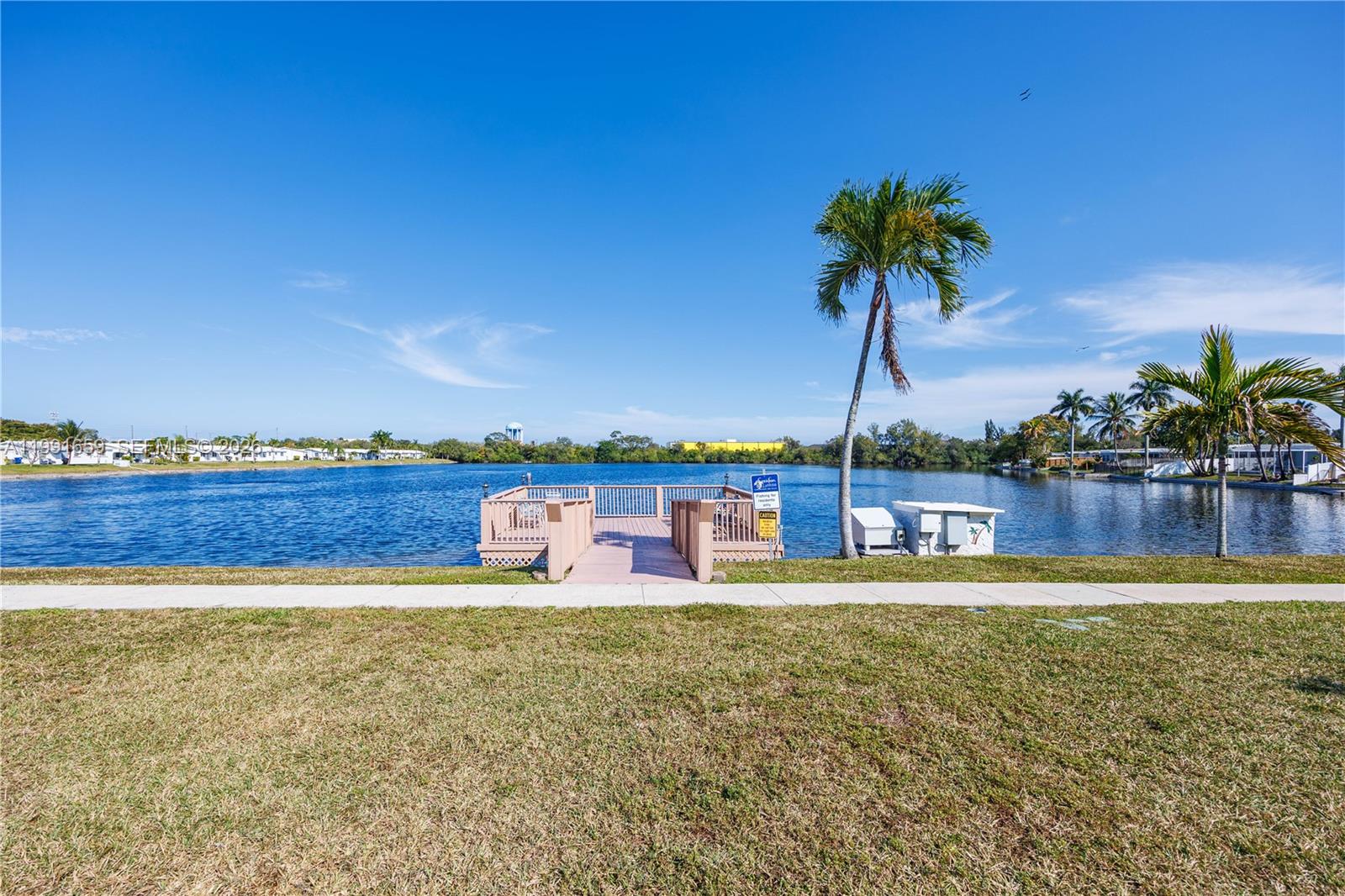 SHERIDAN LAKES CONDO APTS - Residential