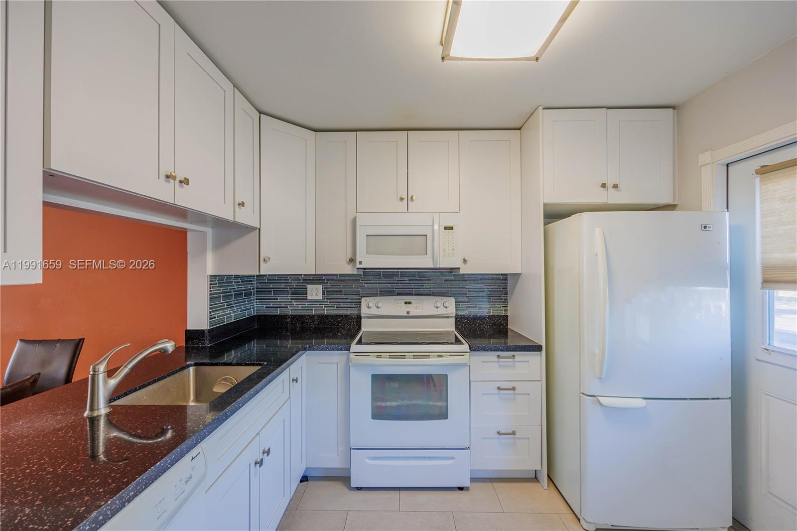 SHERIDAN LAKES CONDO APTS - Residential