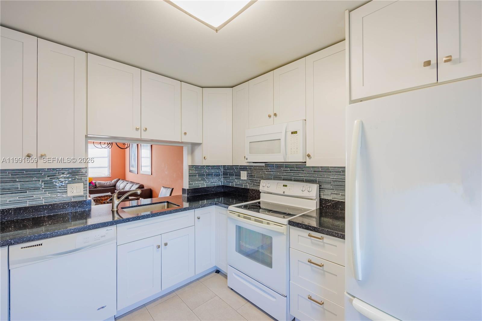 SHERIDAN LAKES CONDO APTS - Residential