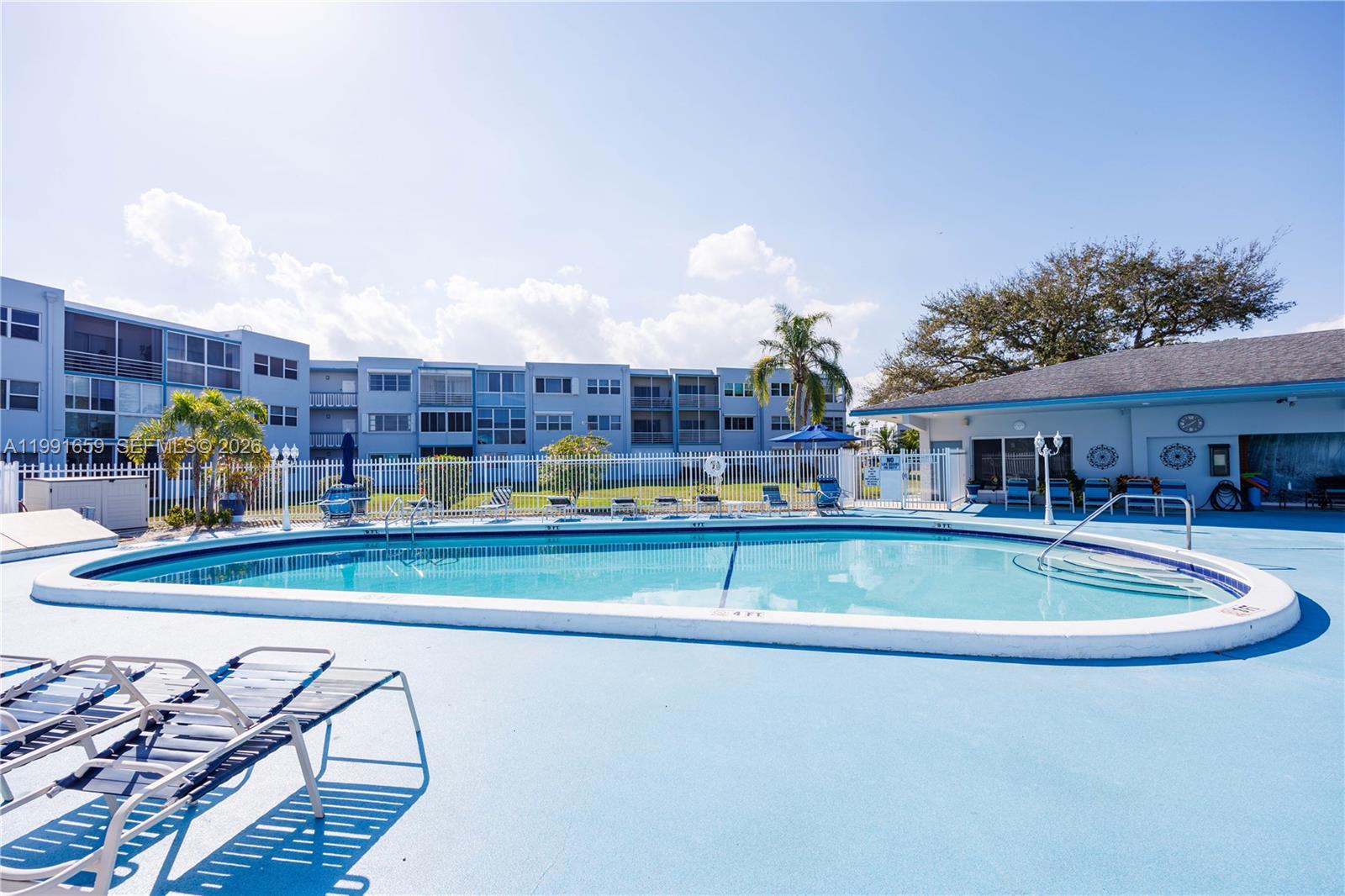 SHERIDAN LAKES CONDO APTS - Residential
