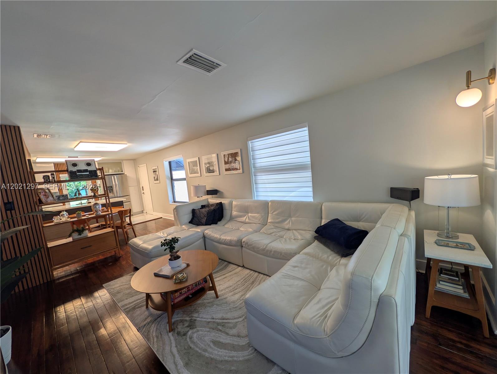 HOLLYWOOD LITTLE RANCHES - Residential