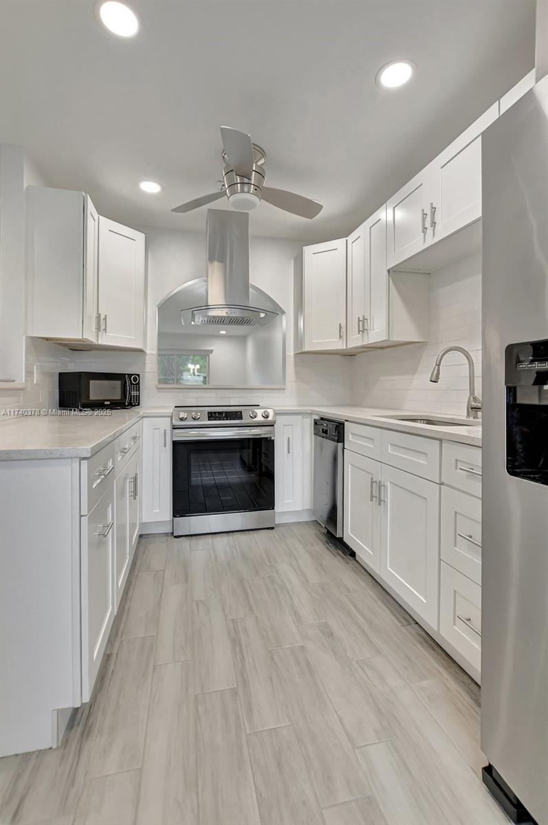 BOCA LAKES CONDO - Residential Lease
