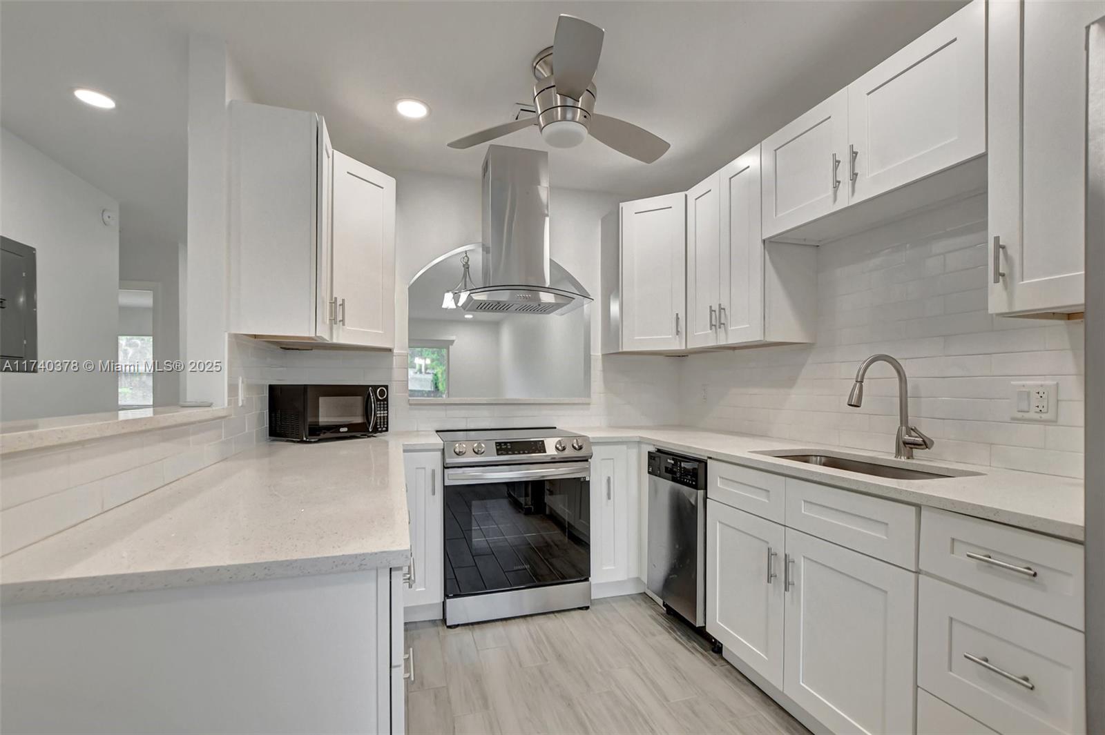 BOCA LAKES CONDO - Residential Lease