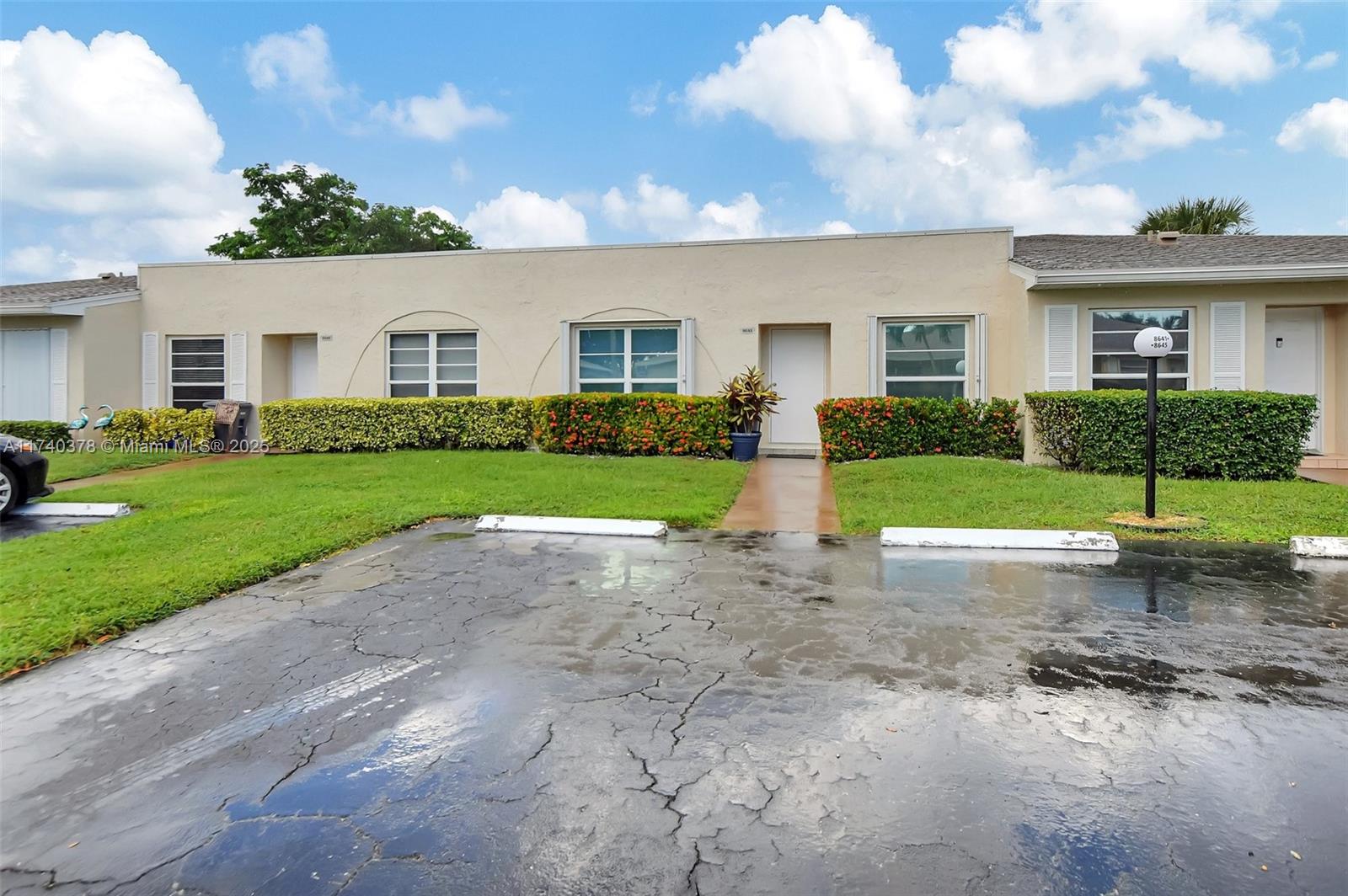 BOCA LAKES CONDO - Residential Lease