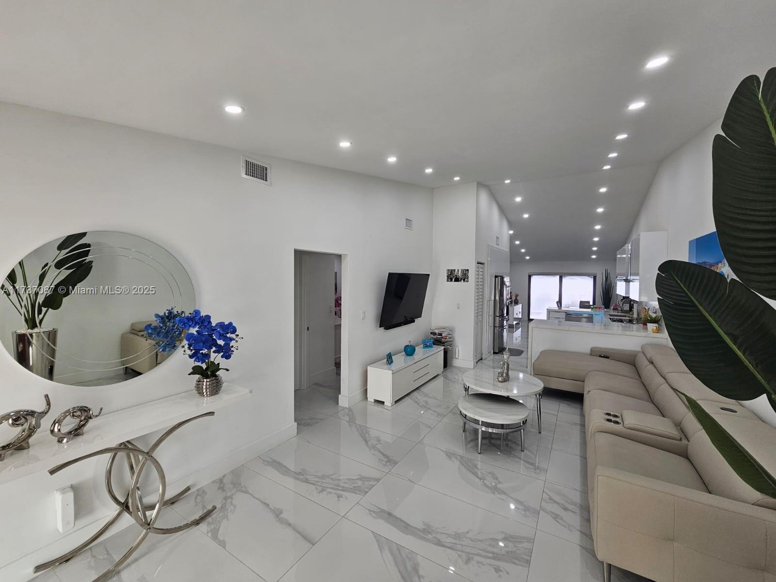 ALAMEDA BY THE LAKE - Residential