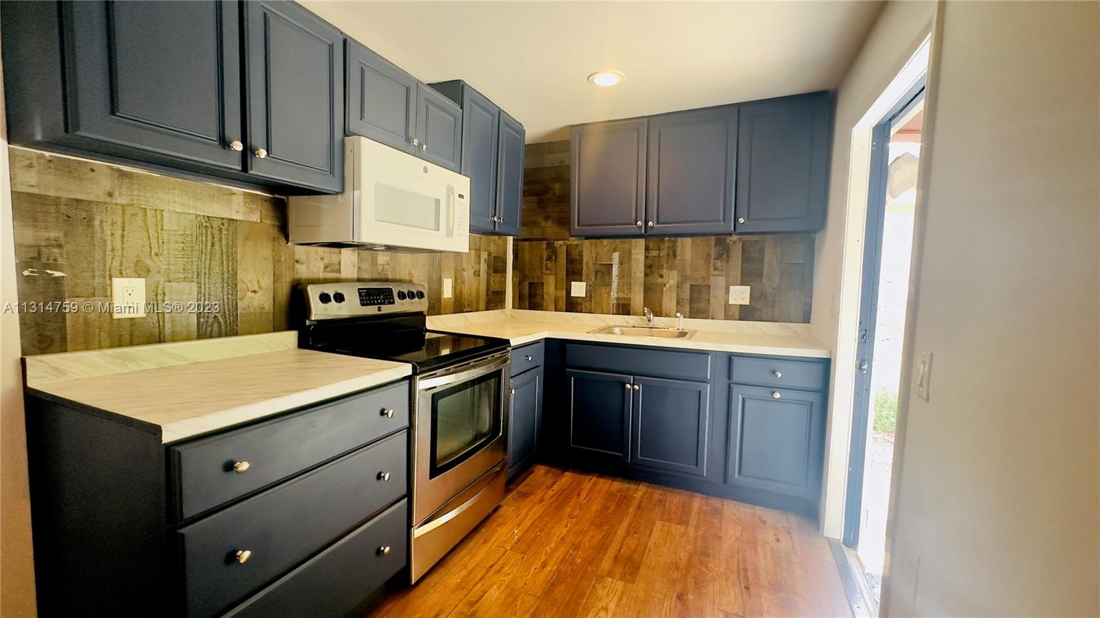 WOODMERE SUB - Residential