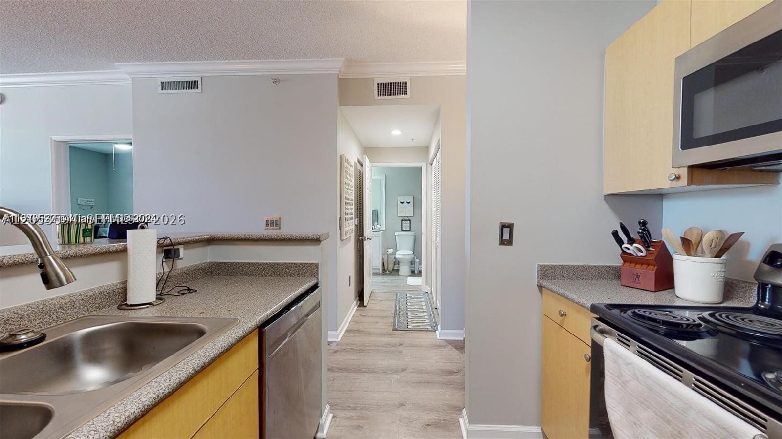 REGENT PARK CONDO - Residential Lease