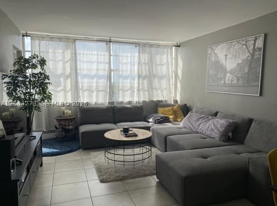 BUCKLEY TOWERS CONDO - EA - Residential