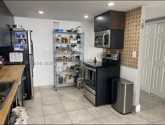 BUCKLEY TOWERS CONDO - EA - Residential