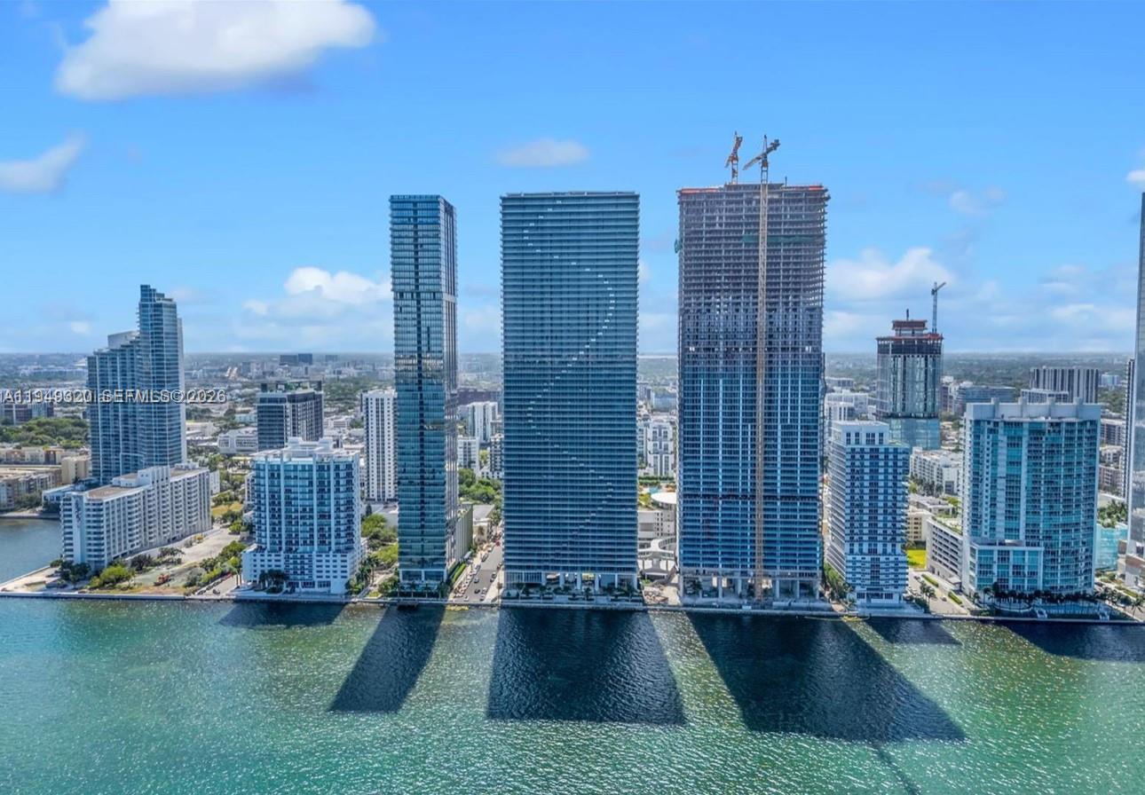 ARIA RESERVE SOUTH CONDO - Residential