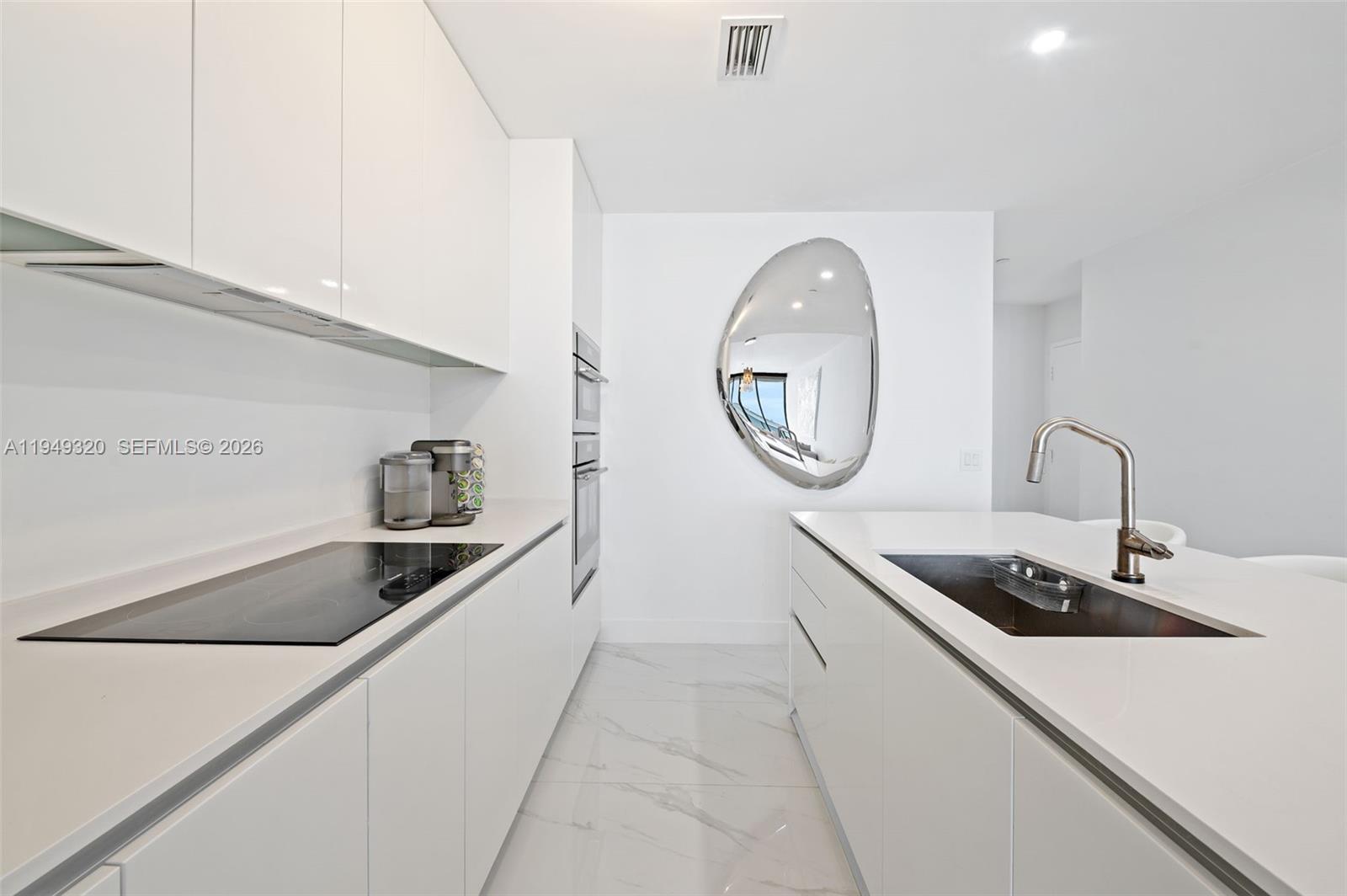 ARIA RESERVE SOUTH CONDO - Residential