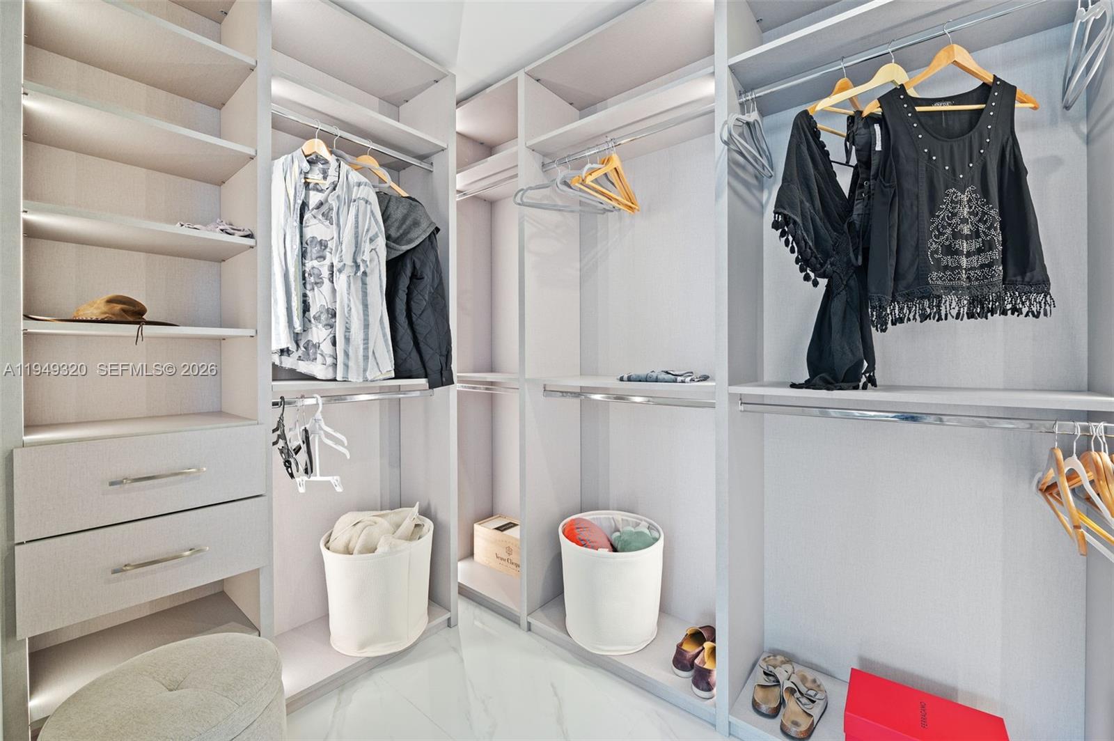 ARIA RESERVE SOUTH CONDO - Residential