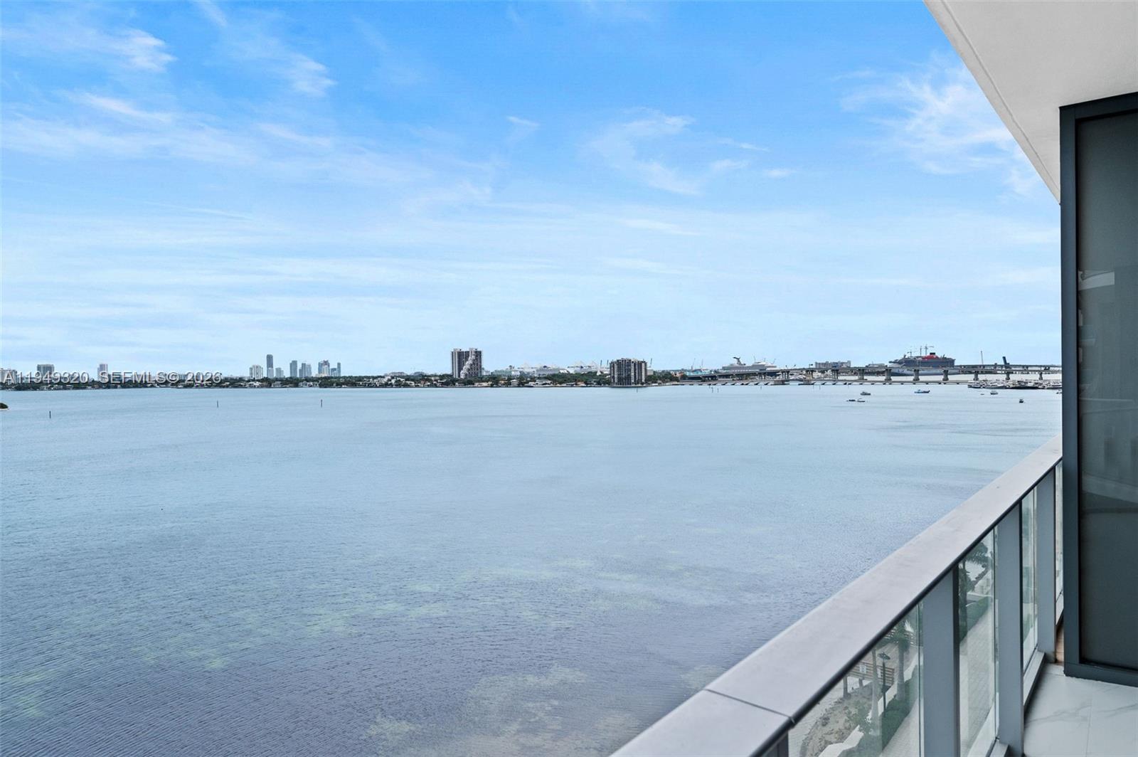 ARIA RESERVE SOUTH CONDO - Residential