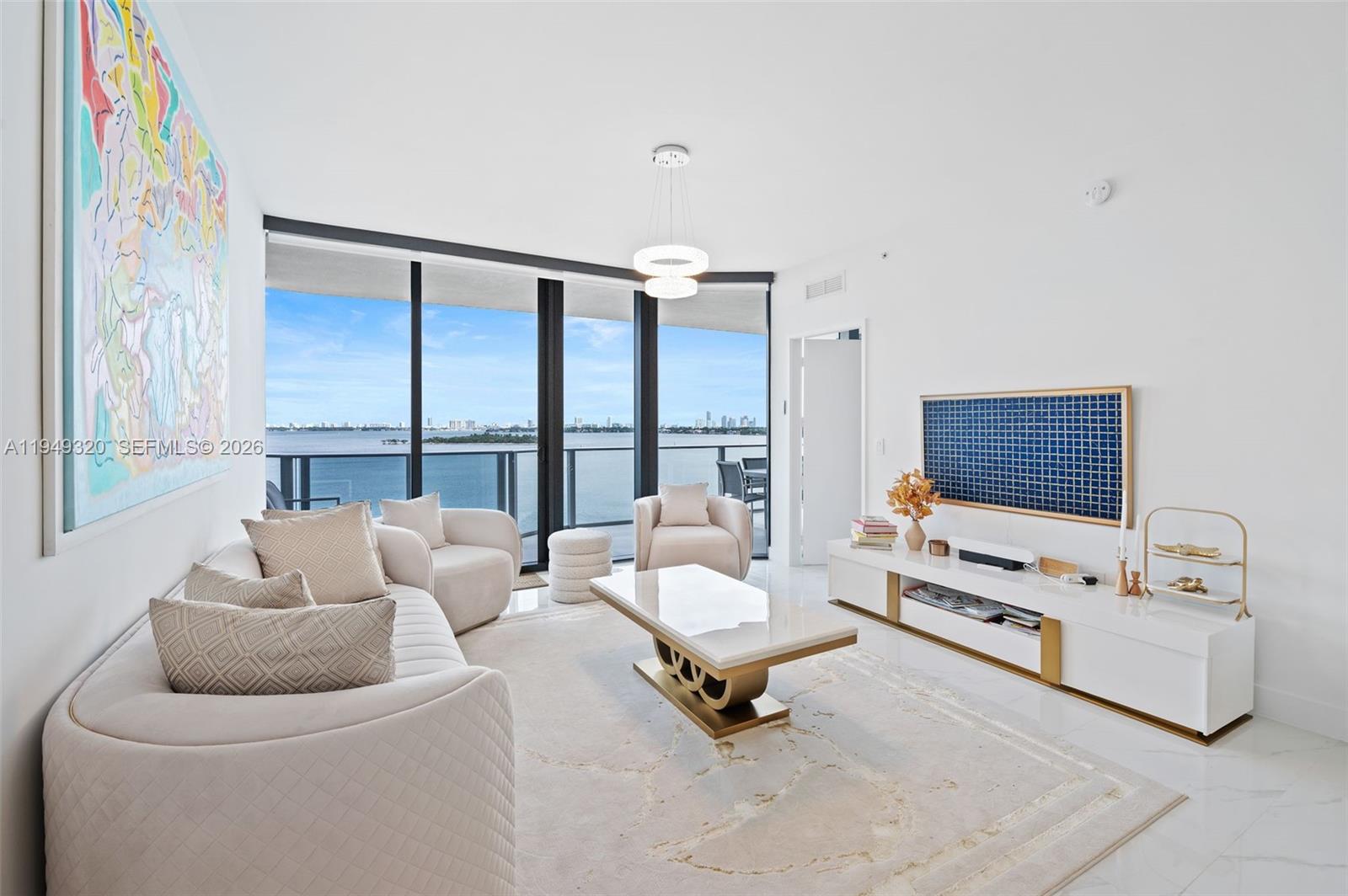 ARIA RESERVE SOUTH CONDO - Residential