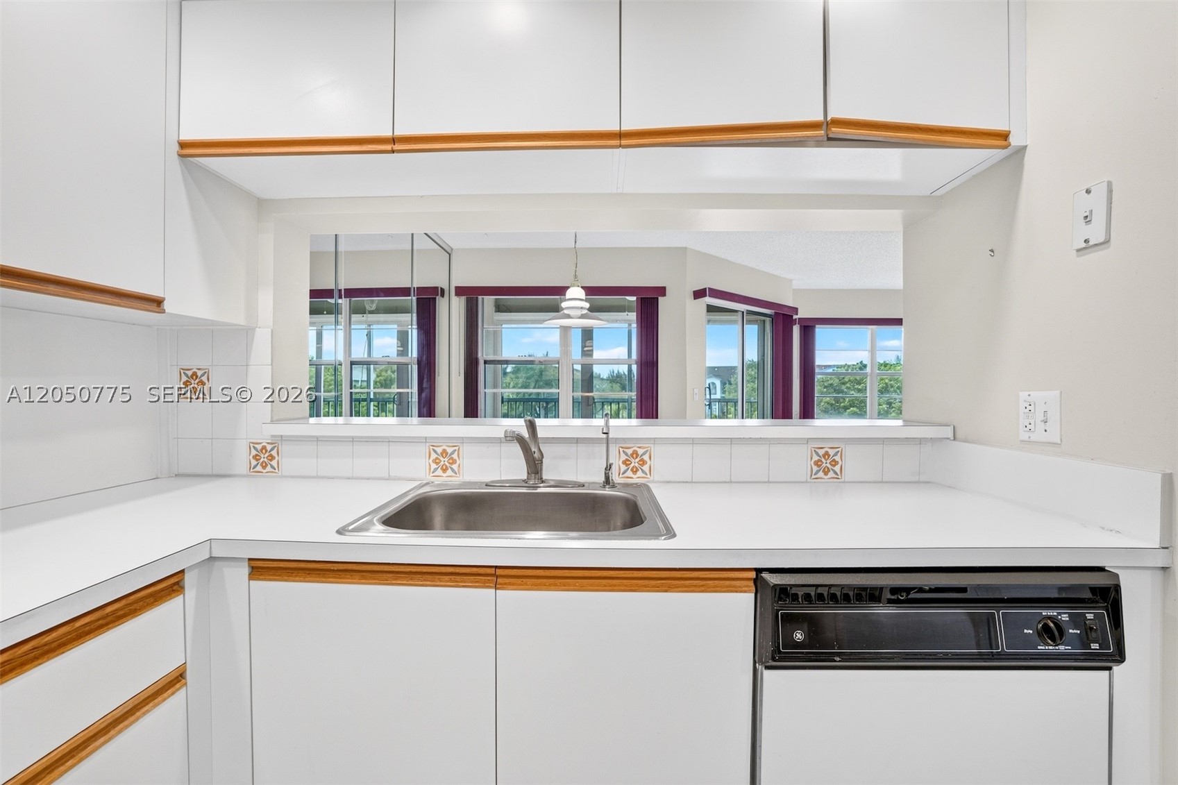 CAMBRIDGE - Residential Lease