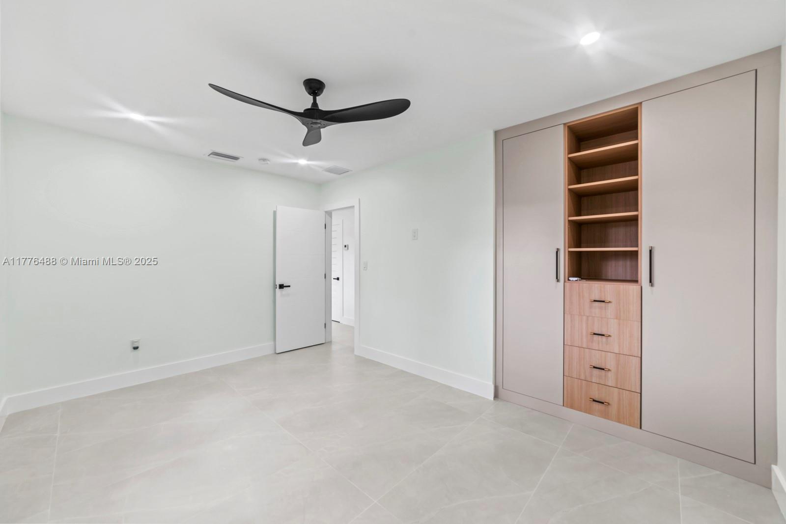 REV PL OF COUNTRY CLUB ES - Residential
