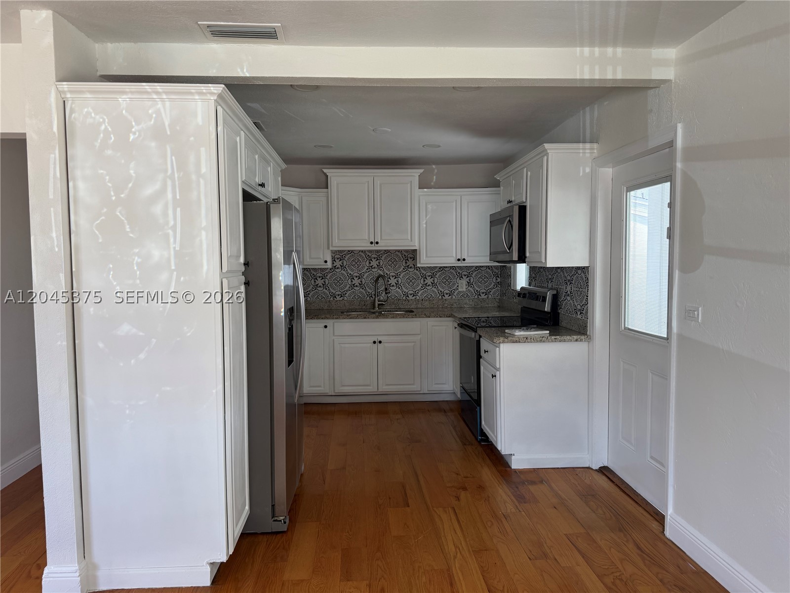 BIRD RD HIGHLANDS - Residential Lease
