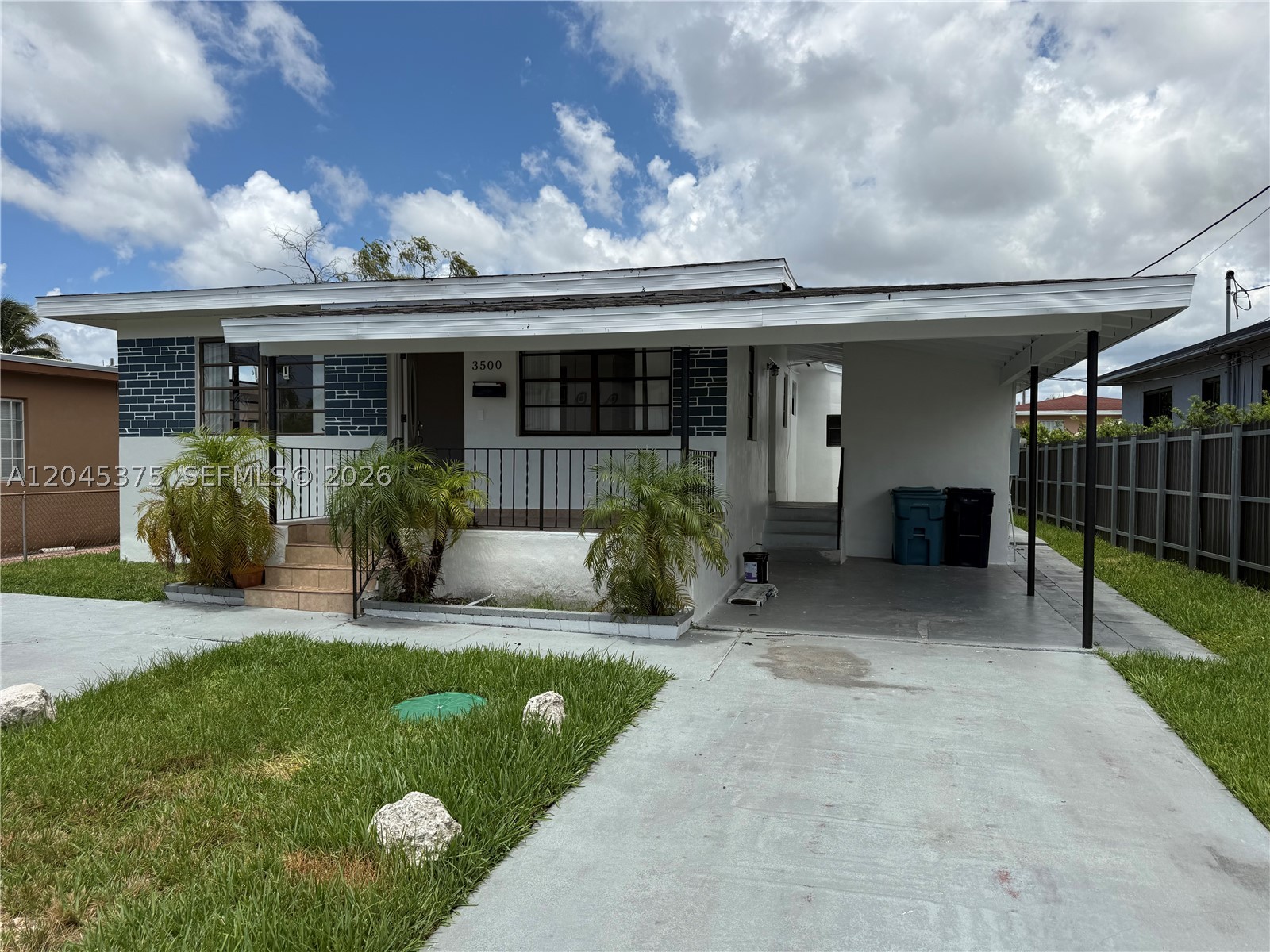 3/2 single family home in Westchester near great schools, shops, restaurants and major highways. Wood floors, updated bathrooms, new AC, washer and dryer, new appliances, large fenced in yard. The home has a new roof and lots of parking available. First and Deposit only. Owner/agent.