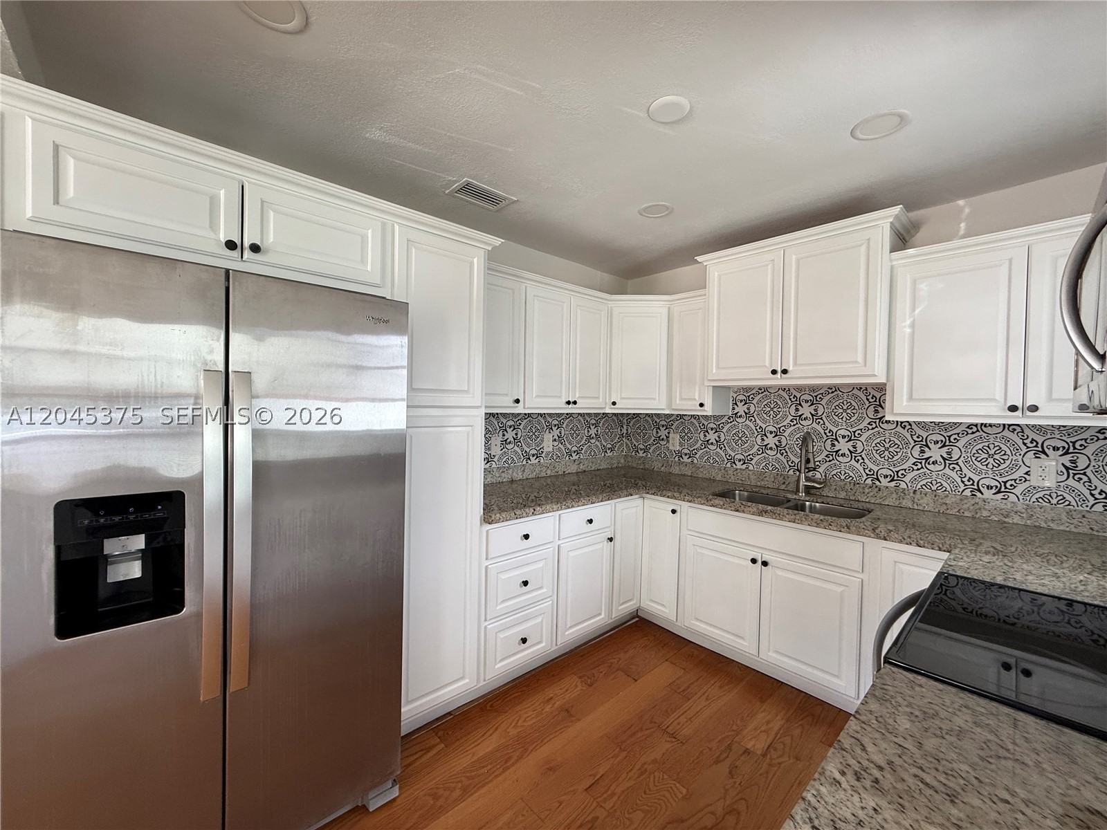 BIRD RD HIGHLANDS - Residential Lease