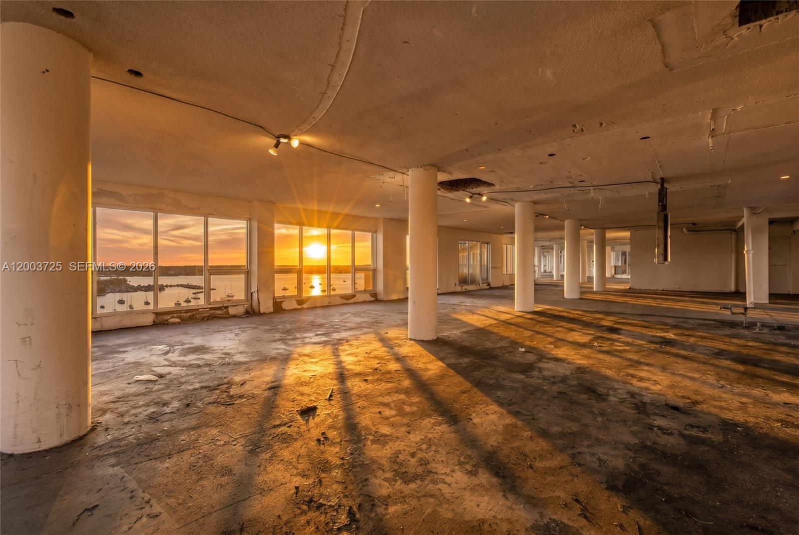 BAYSHORE YACHT & TENNIS C - Residential