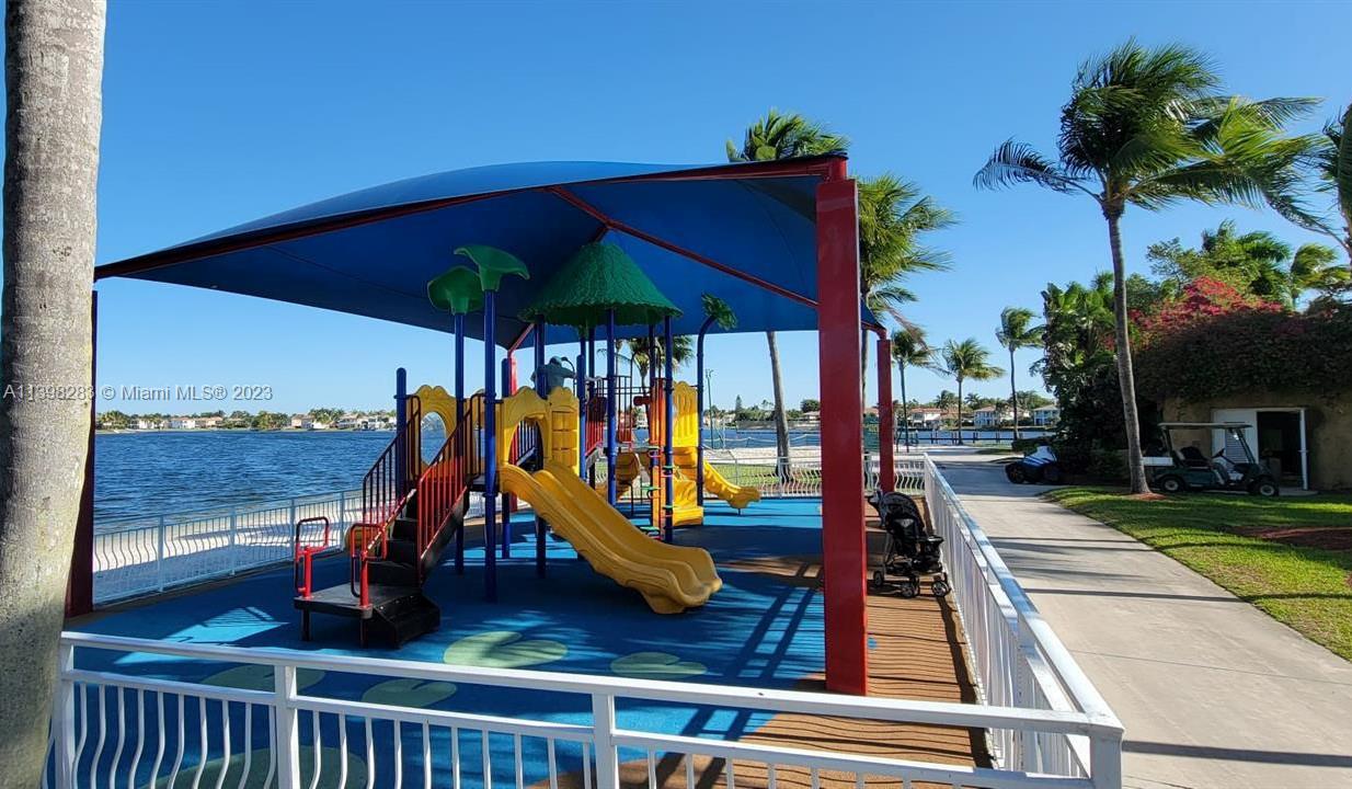 DORAL ISLES MARTINIQUE - Residential