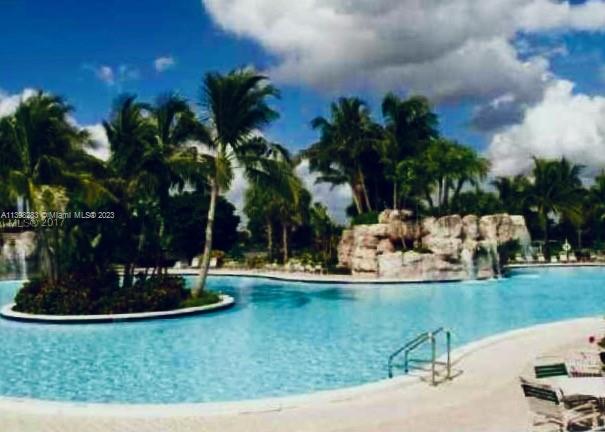 DORAL ISLES MARTINIQUE - Residential