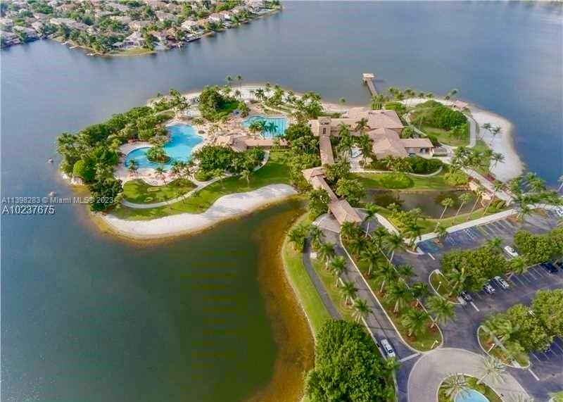 DORAL ISLES MARTINIQUE - Residential