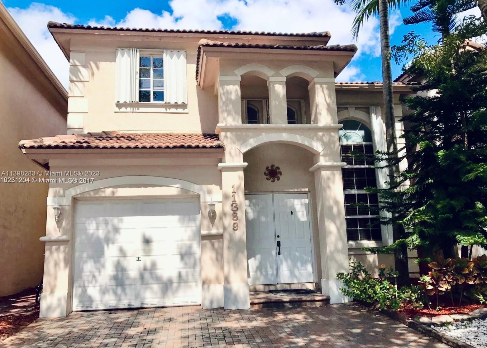 DORAL ISLES MARTINIQUE - Residential
