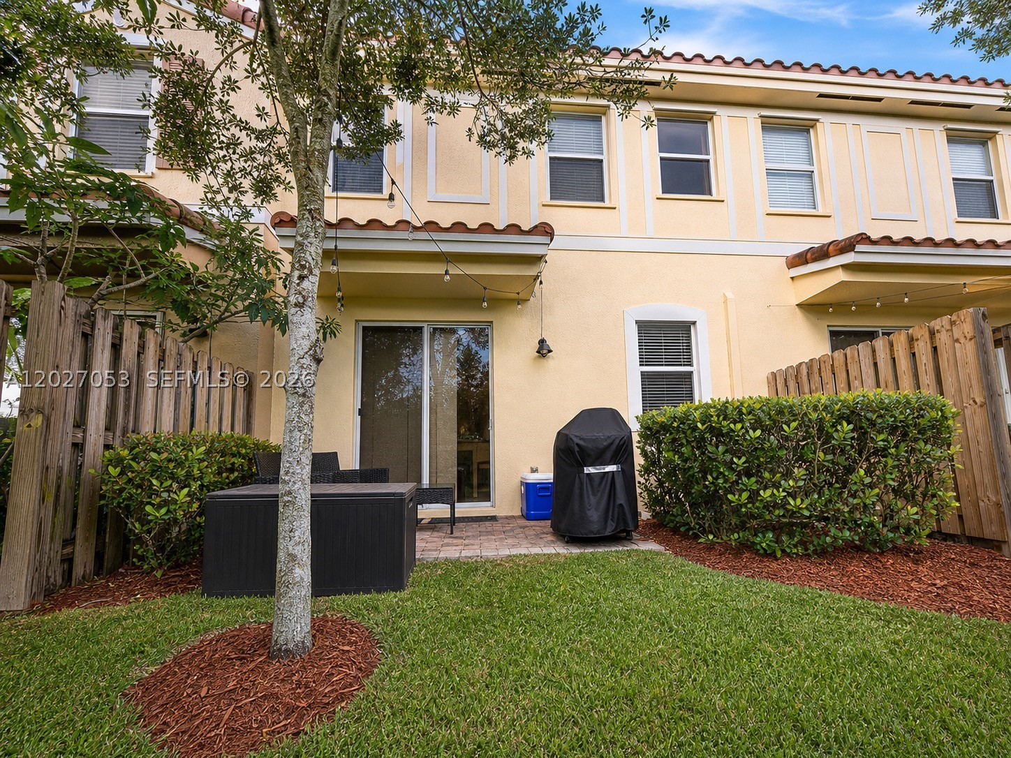 EMERALD CREEK TOWNHOMES - Residential Lease