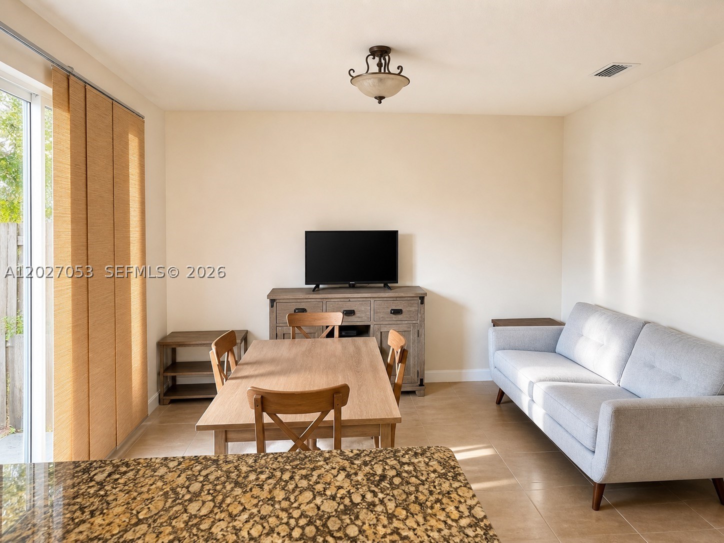 EMERALD CREEK TOWNHOMES - Residential Lease