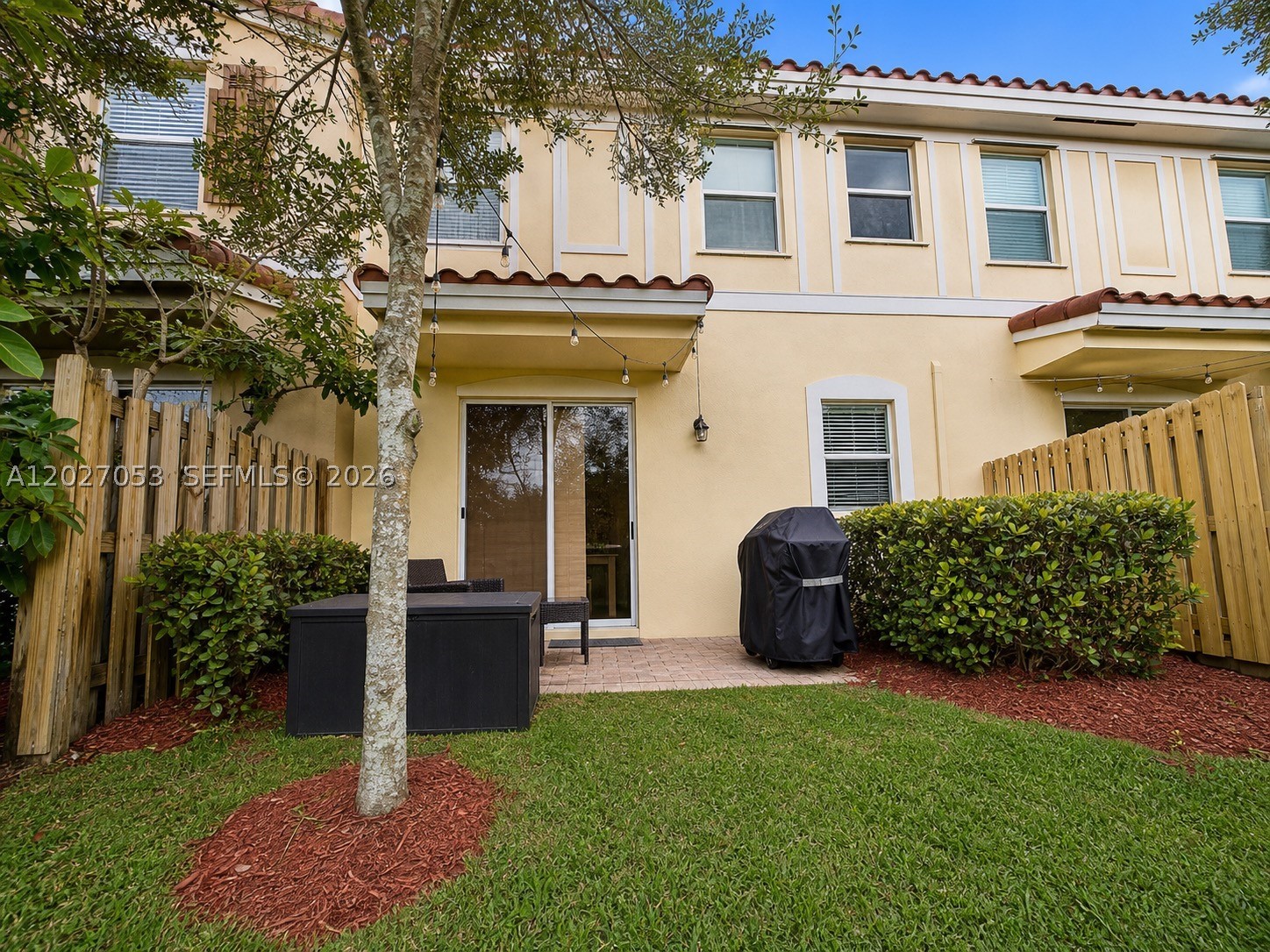 EMERALD CREEK TOWNHOMES - Residential Lease