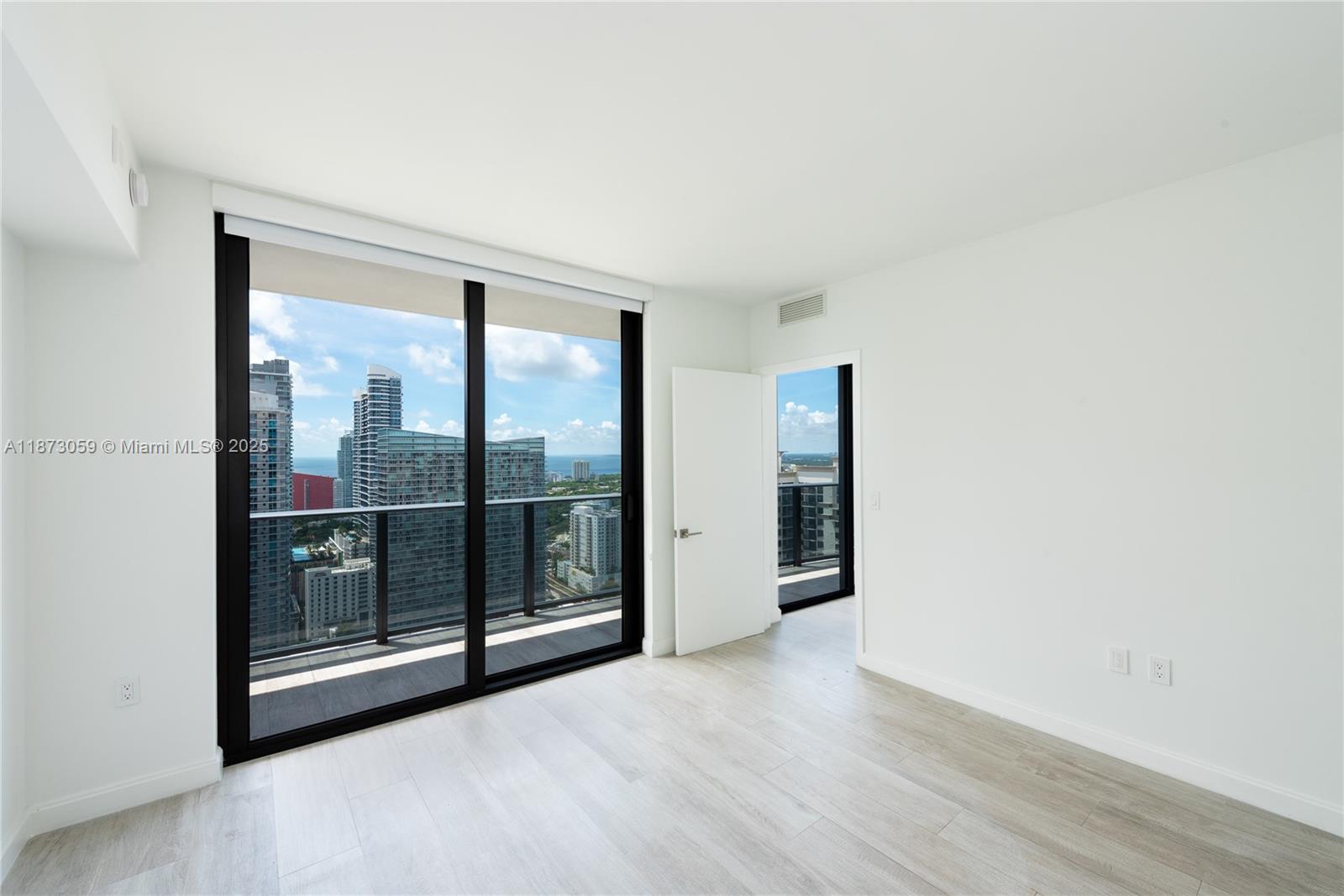 BRICKELL HEIGHTS EAST CON - Residential Lease