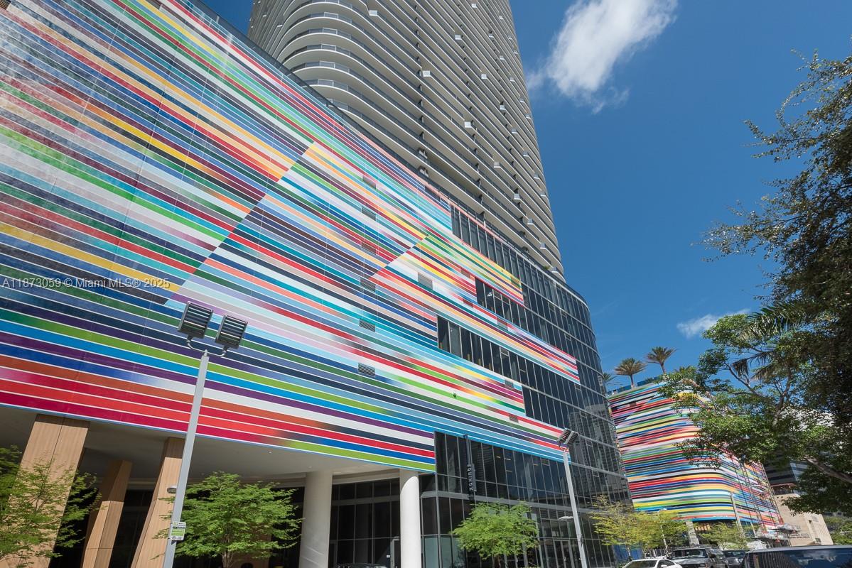 BRICKELL HEIGHTS EAST CON - Residential Lease