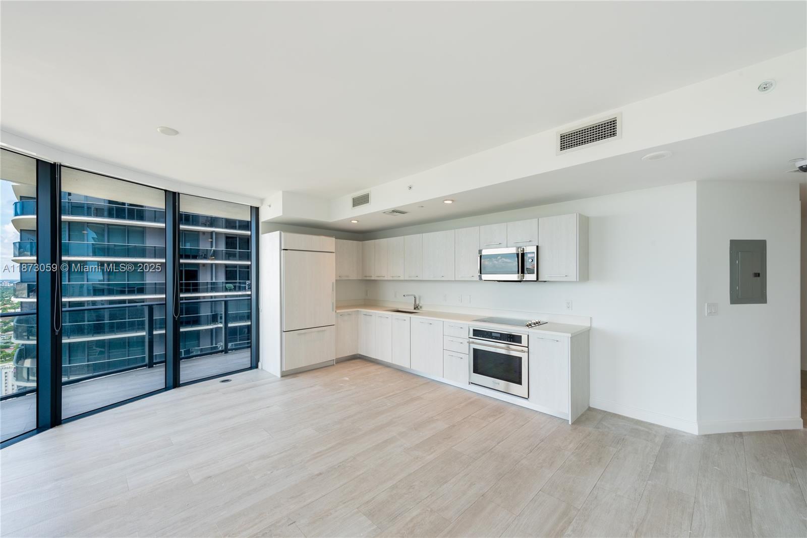 BRICKELL HEIGHTS EAST CON - Residential Lease