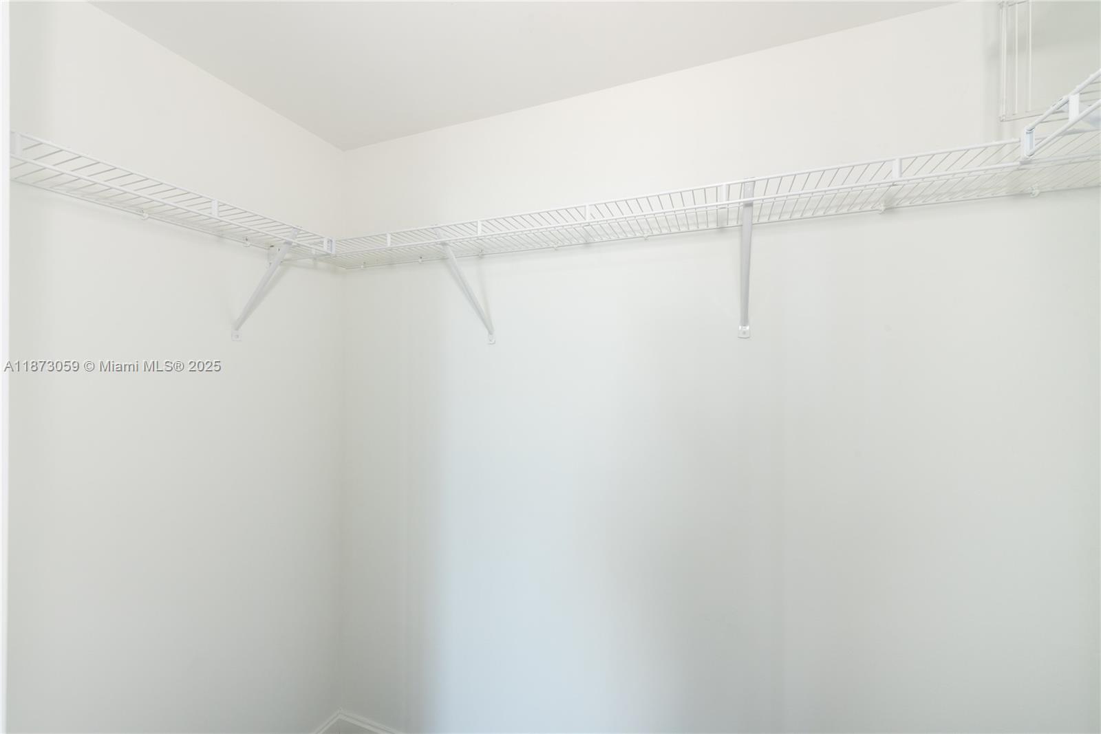 BRICKELL HEIGHTS EAST CON - Residential Lease