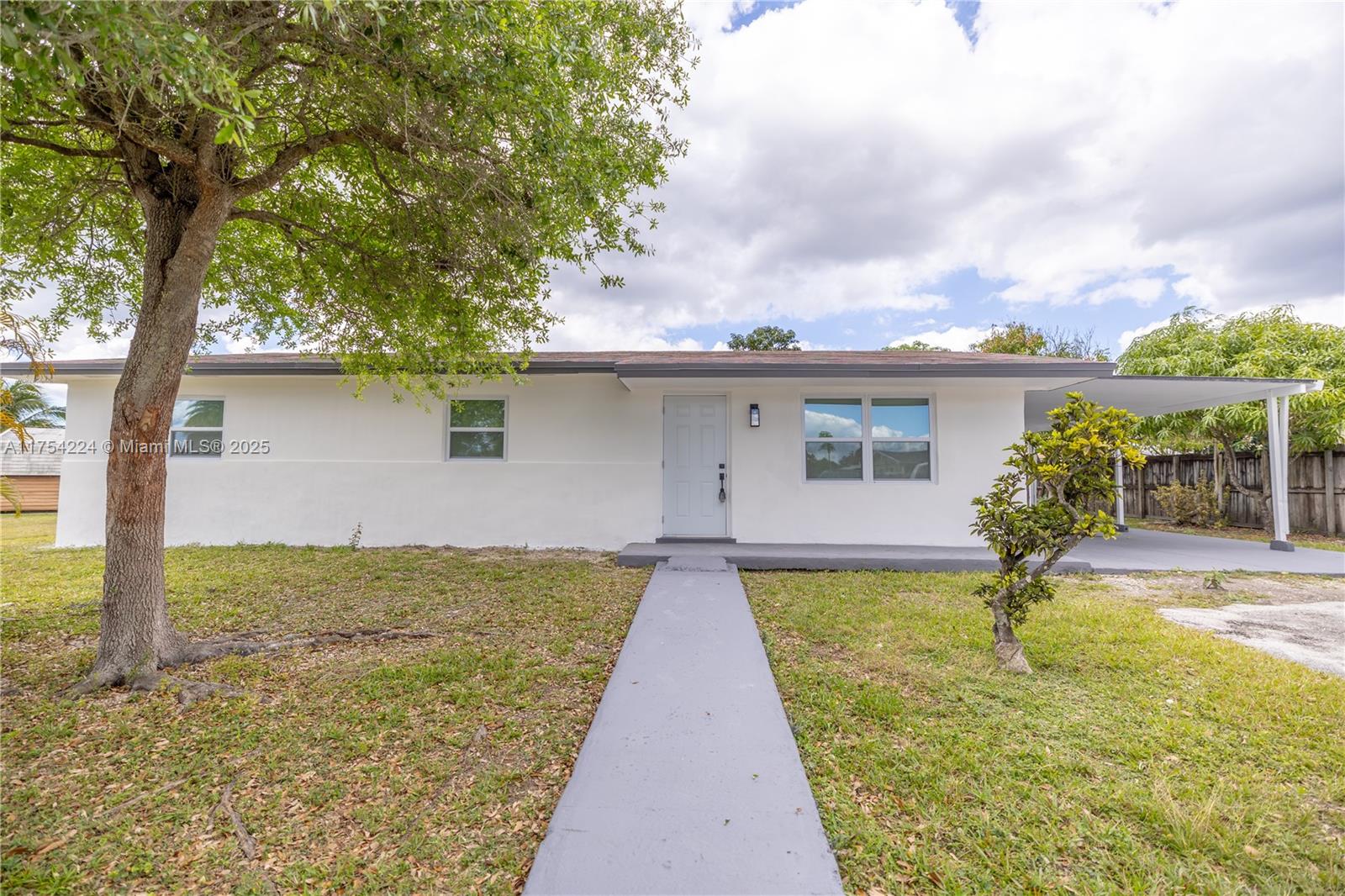 Fully Updated property in Homestead area with no HOA! This home has 4 bedrooms and 2 bathrooms. The house has been fully updated with porcelain floors and beautiful bathrooms. Impact doors and windows throughout for lower insurance costs. The property has an irregular large lot with plenty of space for future additions, RV or a boat.
This home features a fully updated kitchen with shaker cabinets and quarts counter tops. Truly a must see home. Call today for a showing. Please note all new stainless steel kitchen appliances will be installed prior to closing.