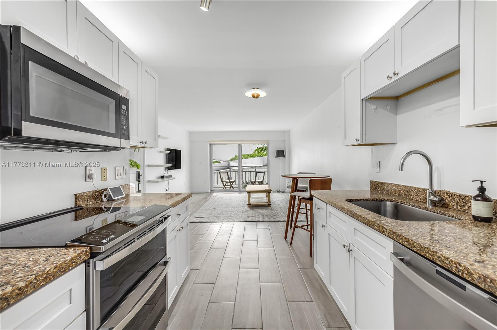 PALMS OF ALTON ROAD CONDO - Residential