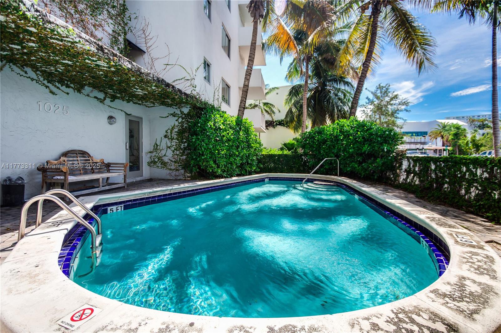 PALMS OF ALTON ROAD CONDO - Residential