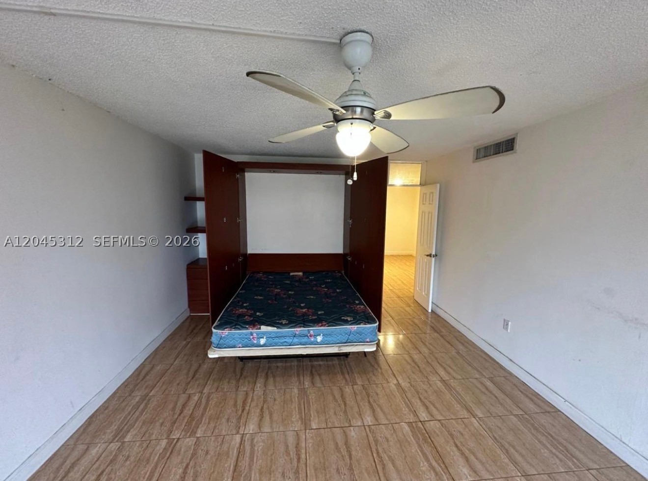 THREE HORIZONS NORTH COND - Residential Lease
