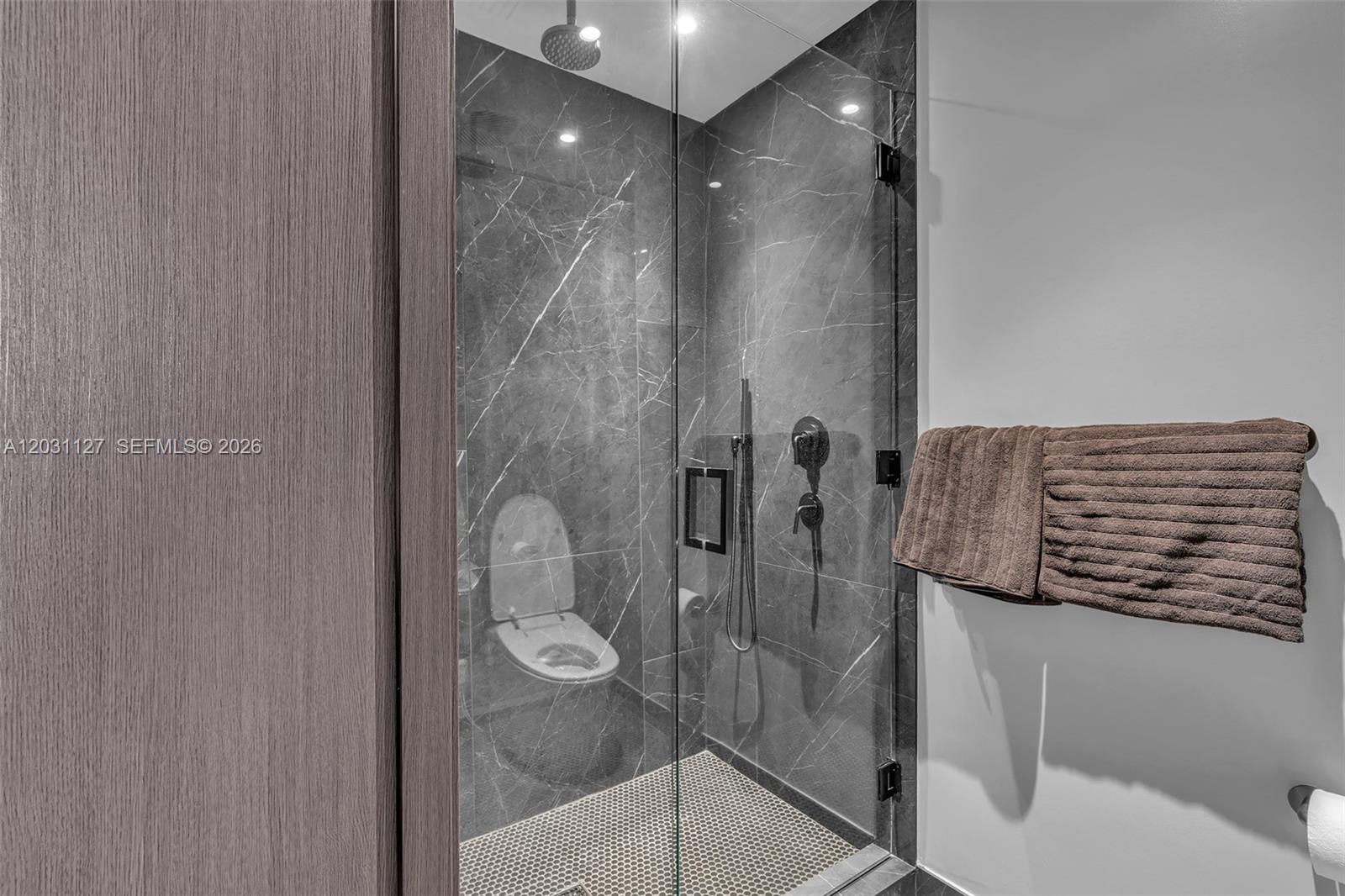 E11even hotel - Residential