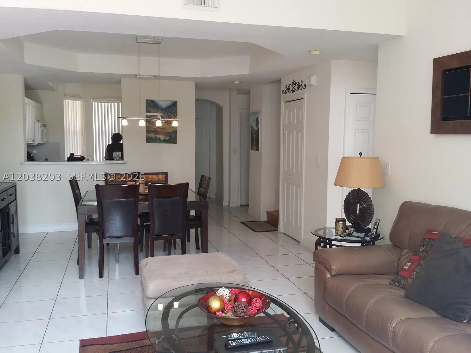 DORAL TOWNHOMES - Residential Lease