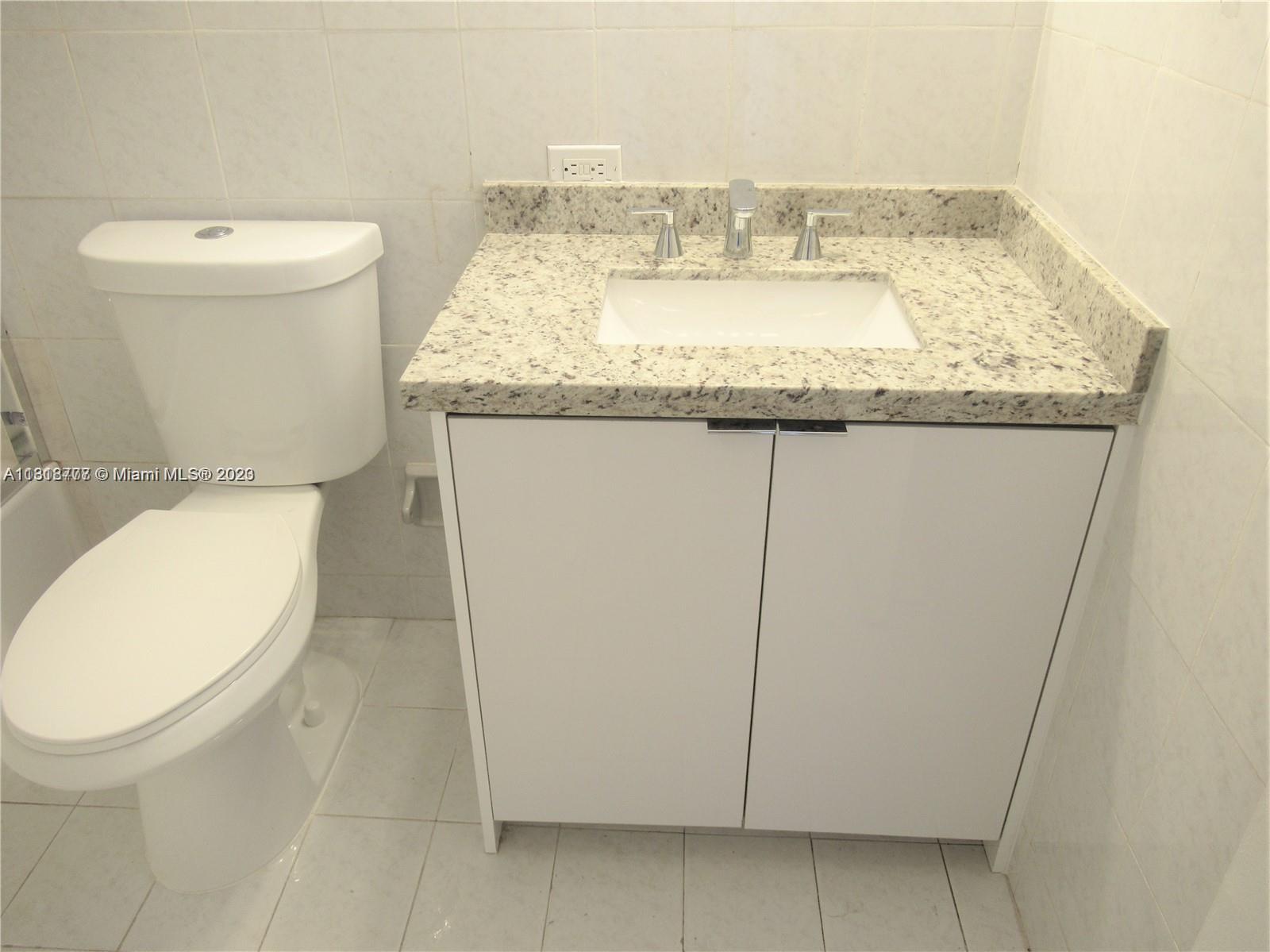 PLAZA OF AMERICAS CONDO P - Residential Lease