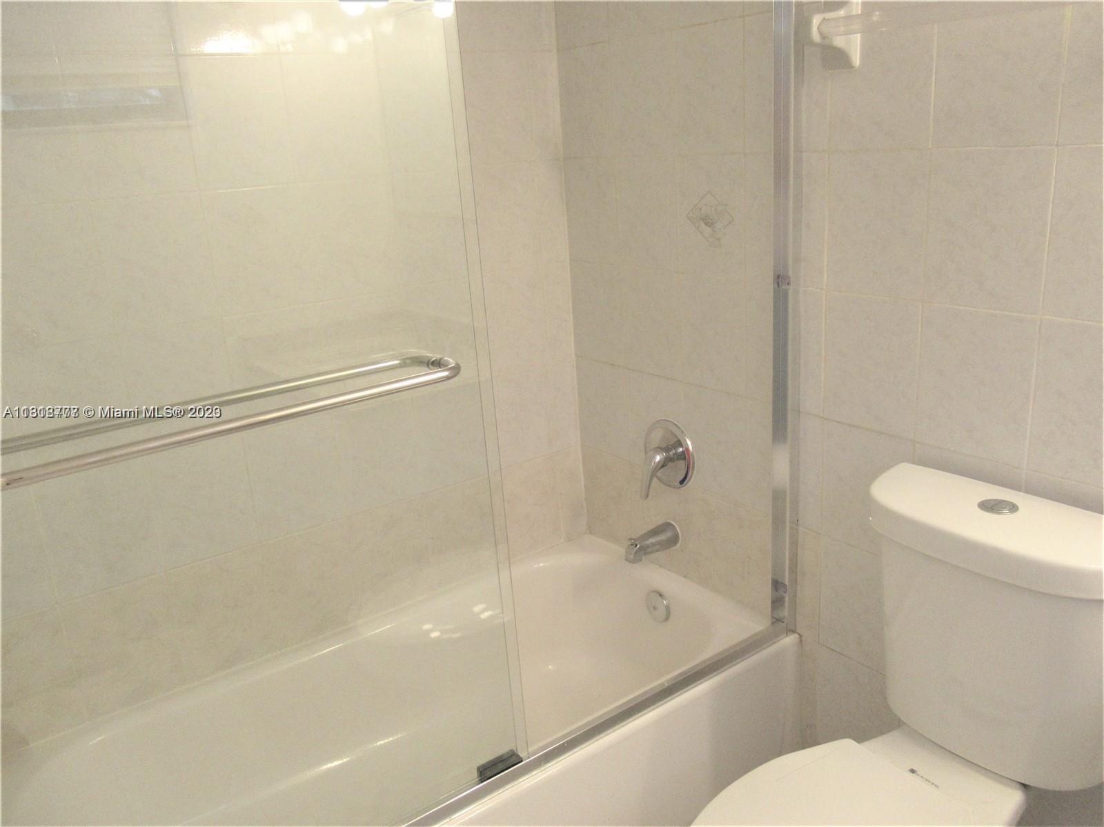 PLAZA OF AMERICAS CONDO P - Residential Lease