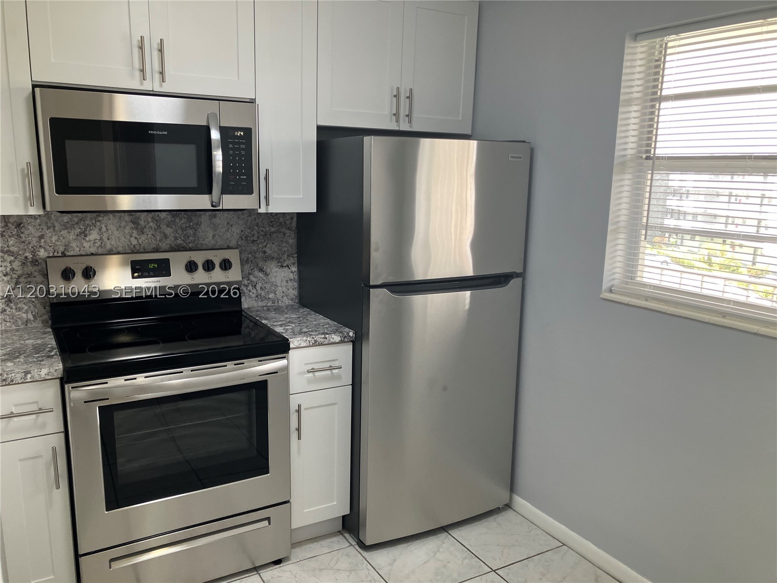 LAUDERDALE OAKS CONDO 5 - Residential