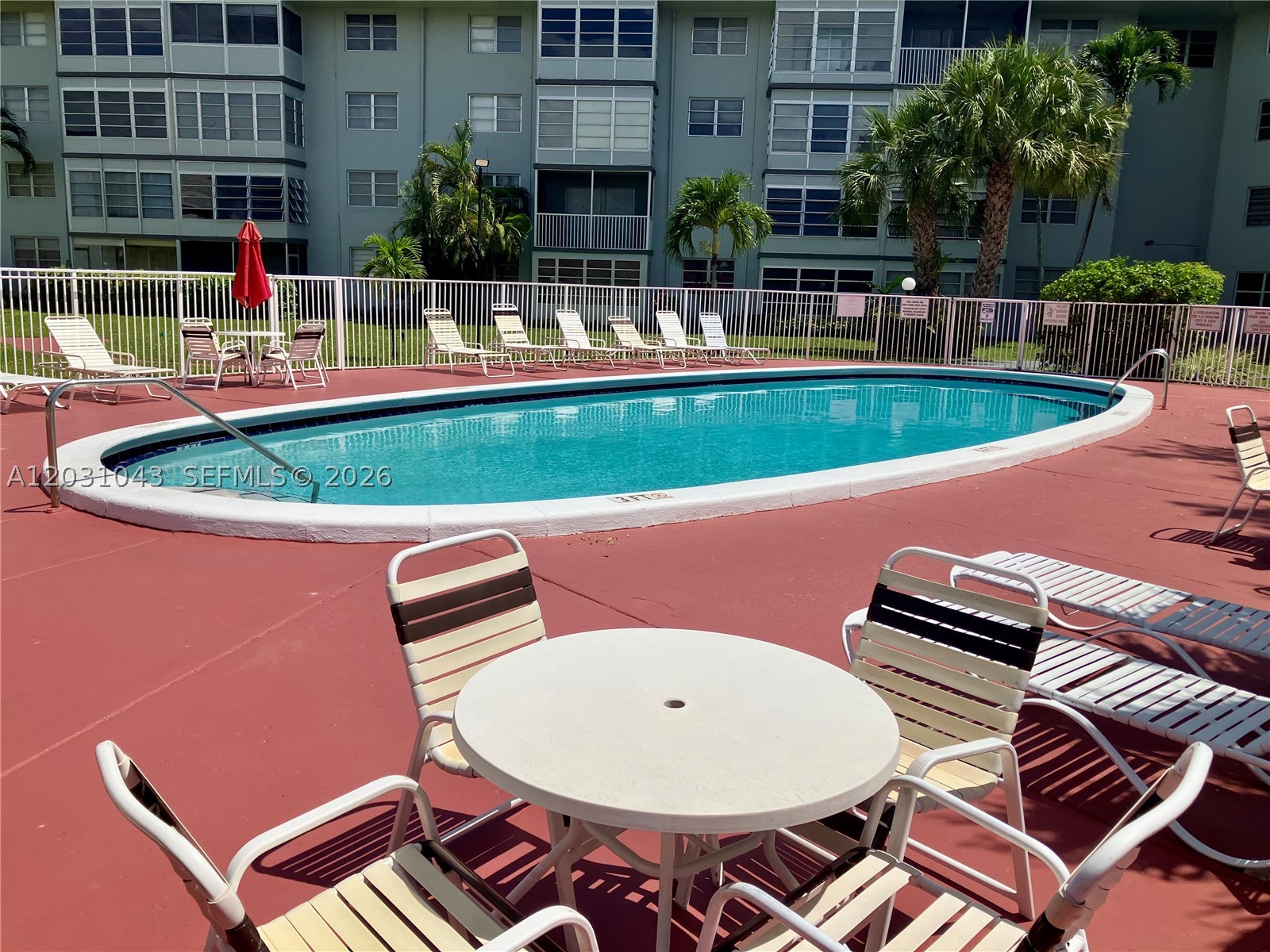 LAUDERDALE OAKS CONDO 5 - Residential