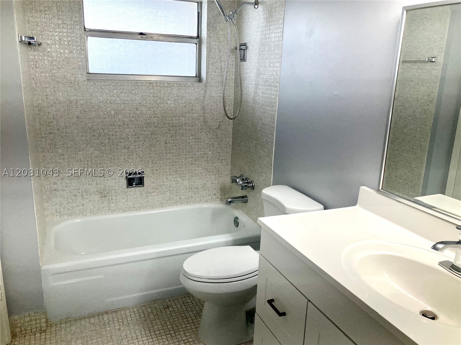 LAUDERDALE OAKS CONDO 5 - Residential